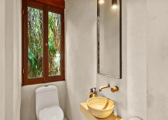 Holiday home Tree House - Access -