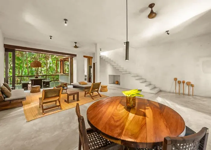 Tree House - Access - *